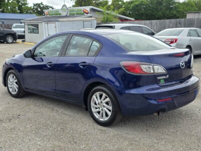 2012 Mazda MAZDA3 i Touring