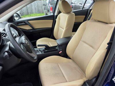 2012 Mazda MAZDA3 i Touring