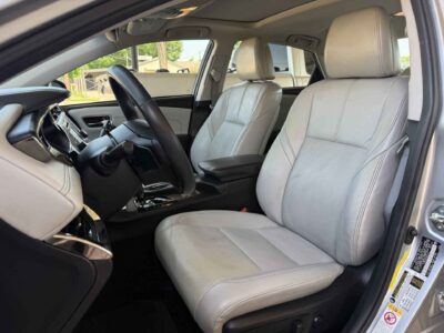2016 Toyota Avalon XLE LOW MILES!