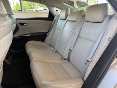 2016 Toyota Avalon XLE LOW MILES!