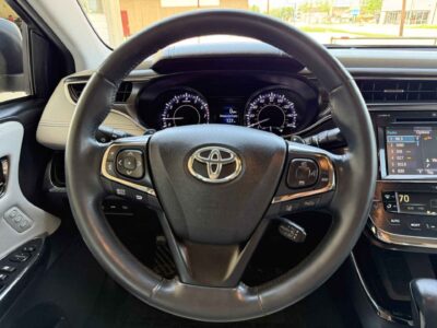 2016 Toyota Avalon XLE LOW MILES!