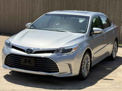 2016 Toyota Avalon XLE LOW MILES!