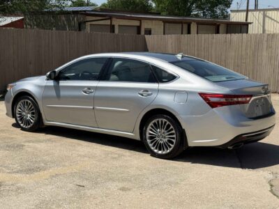 2016 Toyota Avalon XLE LOW MILES!