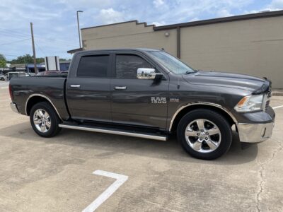 2017 RAM 1500 SLT Crew Cab SWB 2WD