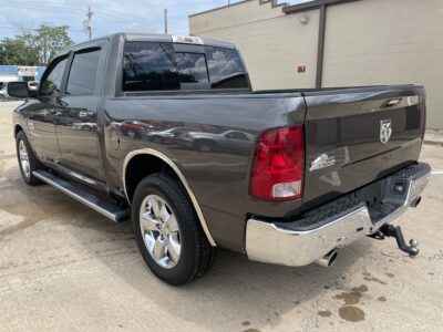 2017 RAM 1500 SLT Crew Cab SWB 2WD