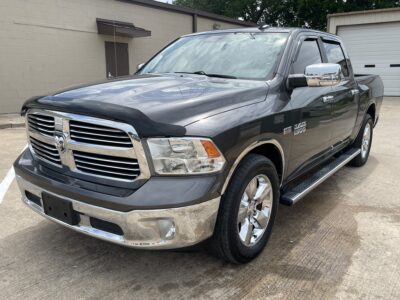 2017 RAM 1500 SLT Crew Cab SWB 2WD
