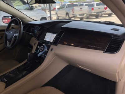 2017 Ford Taurus Limited