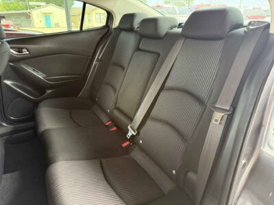 2015 Mazda MAZDA3 i Touring