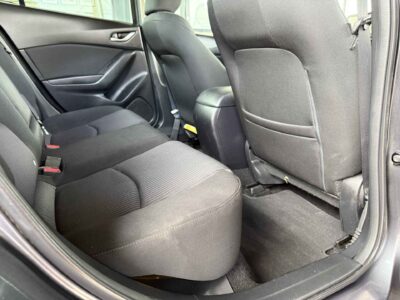 2015 Mazda MAZDA3 i Touring