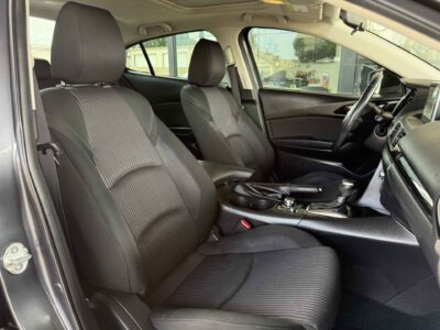 2015 Mazda MAZDA3 i Touring