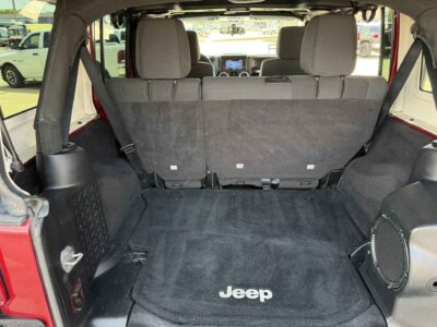 2012 Jeep Wrangler Unlimited Sahara 4WD
