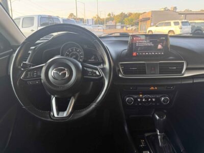 2018 Mazda MAZDA3 Touring