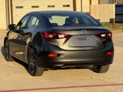 2018 Mazda MAZDA3 Touring
