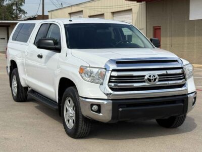 2017 Toyota Tundra SR5