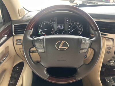 2013 Lexus LX 570 Sport Utility